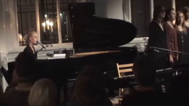 Céline van Baalen  "I miss you"