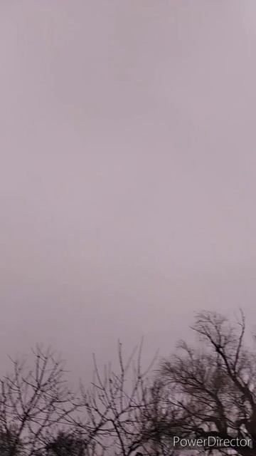 Аномальное небо в канун Рождества.🤔strange color of the sky