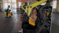 Тренажер DHZ Fitness D915 Наклонный жим от груди