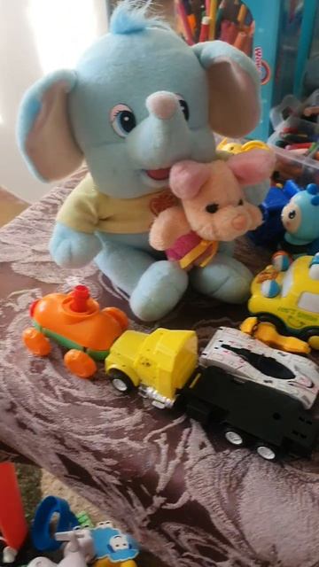 МАРТИН ИГРАЕТ С ИГРУШКАМИ