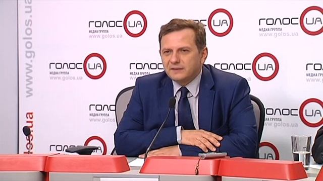 В Украине существует два параллельных курса доллара США – эксперт