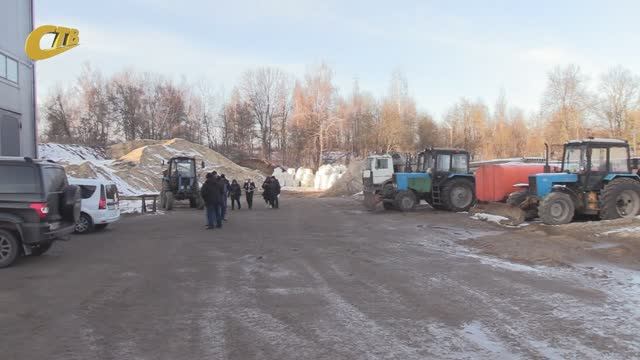 КОМИССИЯ ПРОВЕРИЛА КАЧЕСТВО ПЕСКО-СОЛЯНОЙ СМЕСИ, ИСПОЛЬЗУЕМОЙ УПРАВЛЯЮЩИМИ ОРГАНИЗАЦИЯМИ