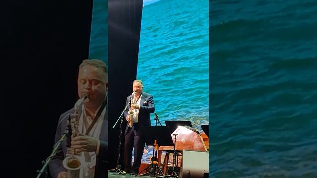 2024.05.15 Москва. Москонцерт Холл. Мелодия Исаака Шварца. Исполняет Алекс Новиков