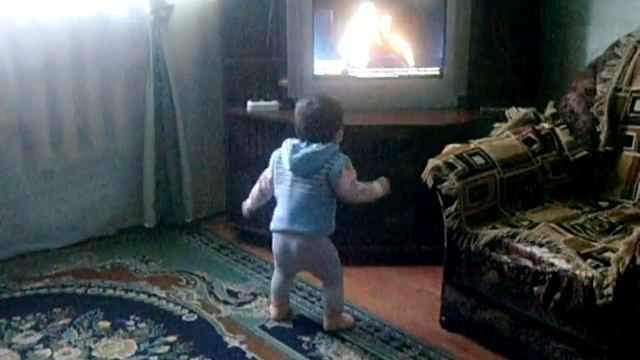 Саид танцует чупа-чупс