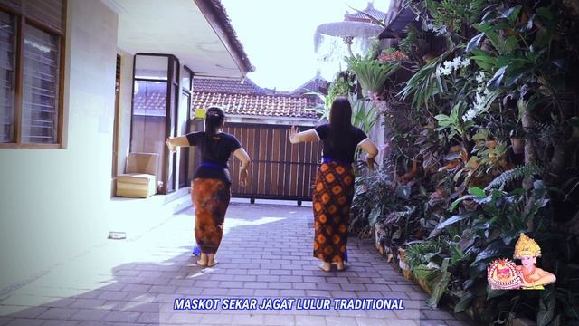 Belajar Tari Rejang Sri Sedana Dari Belakang