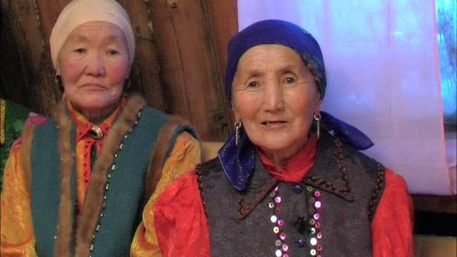 "Кылыһахтаах ырыа дьиэрэйдин". (Архив-2007с)