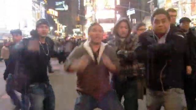 Kesha "Tik Tok" Music Video Quitco Parody LIVE in Times Square