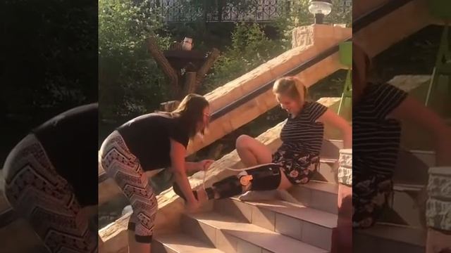 «Попаход»: Наташа Королева в лосинах встала на карачки