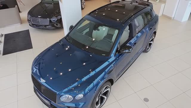 Bentley Bentayga S Windsor Blue