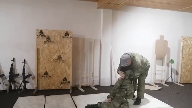 Прикладной рукопашный бой захват ущемлением шеи