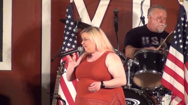 Melissa Evans sings Rocky Top at The Gladewater Opry 06 03 17