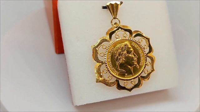 Magnifique pendentif pièce d'Or époque Napoléon 3 à offrir ou pour investir.