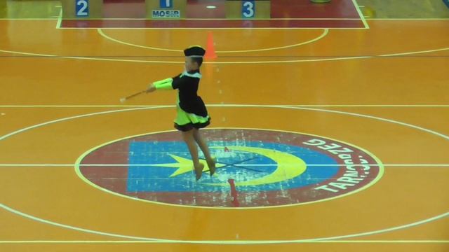 Słoneczka (Leśnica) - Mistrzyni Polski solo baton klasyczny kadetki Magdalena Jojko