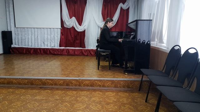 Павлова Полина  13  лет  ДШИ р п Новые Бурасы  (преподав. Котова Е В)