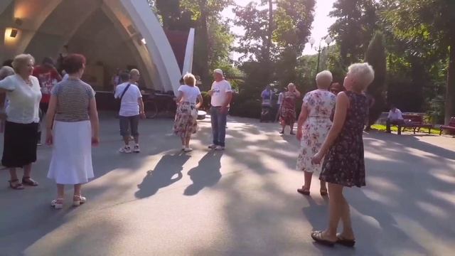 ЧЕРВОНУ РУТУ НЕ ШУКАЙ ВЕЧОРАМИ! ТАНЦЫ В ХАРЬКОВЕ 2021 #танцы #retrodancing