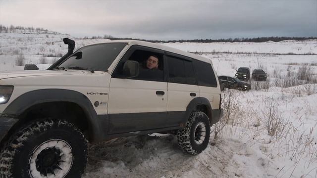 МАССОВЫЙ БОЙ МАШИН! ПСИХ на ТИГУАН БИЛСЯ до ПОСЛЕДНЕГО против SUBARU, TOYOTA PRADO где TANK 300