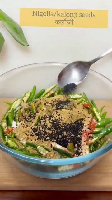 hari mirchi ka bahut hi testik Achar 😋😋🥴🥴
