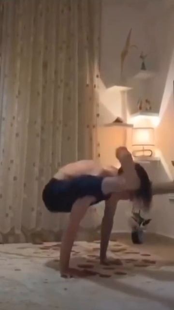 Делайте так каждый день и спина болеть не будет.