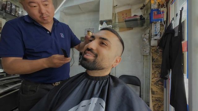AMAZING Barber Experience in CHINA 🇨🇳 (No English) 中文字幕