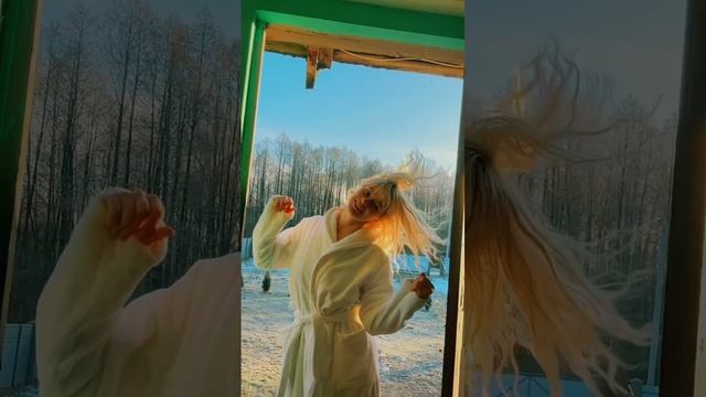 Доброе морозное утро. Холодной зимы белоснежность И Души цветочная нежность Блистают своим обаяньем.