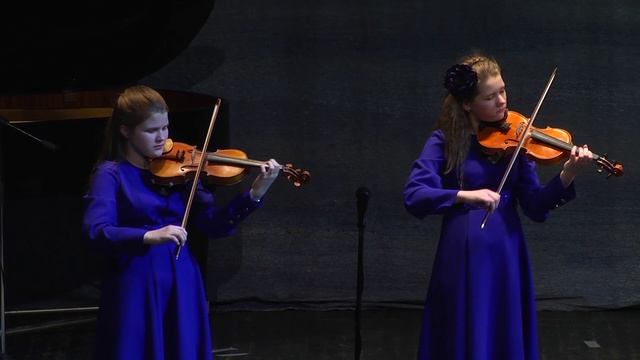 М. Кажлаев Полет скрипок исполняет ансамбль скрипачей "Фантазия"
