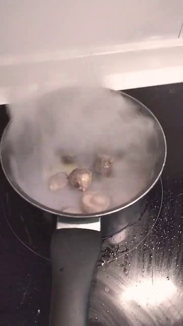 SAUTEED MUSHROOMS 🍄 AND CHESTNUT 🌰