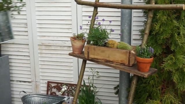 Außendeko für Terrasse und Balkon | diy Leiter gestalten | Blumen und Dekoration