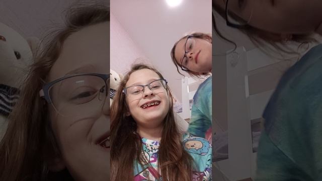 знакомство с сестрой.