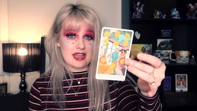 Using Tarot Cards To See If Someone Likes You! 💕🔮✨