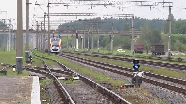 HRCS2-002)) "Український експрес" №170 Львів-Київ