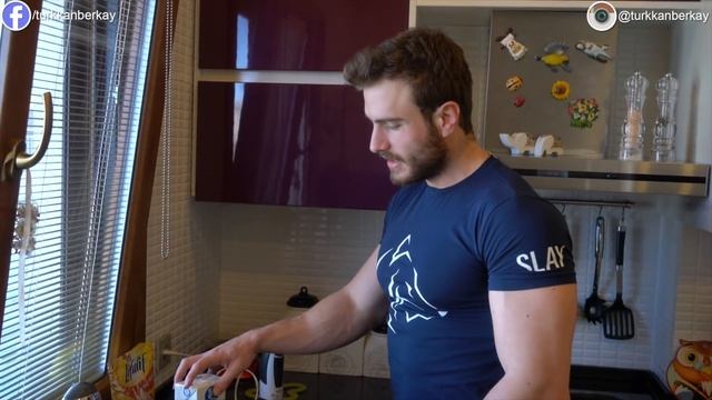 SPORCU KAHVALTISI | YULAFLI OMLET | PRATİK YULAF TARİFİ