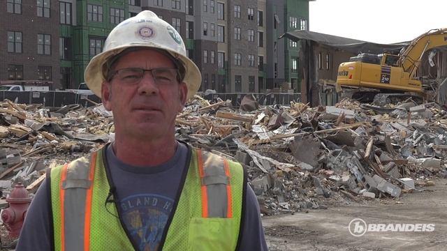 HIS Constructors, Inc. says Komatsu PC210LC from Brandeis Machinery is Perfect for Demolition