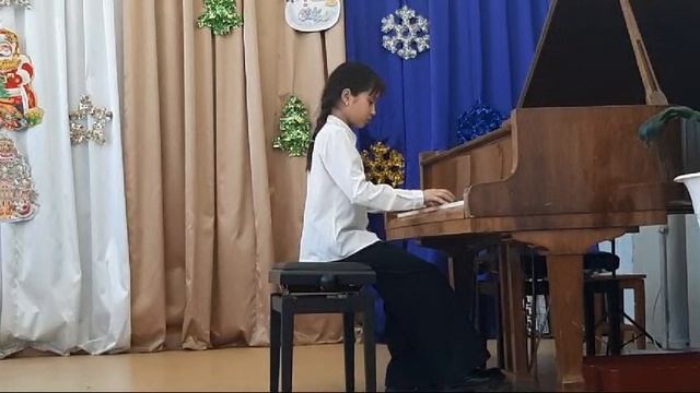 Хидирова Г., К.Черни - "Этюд" Соль мажор