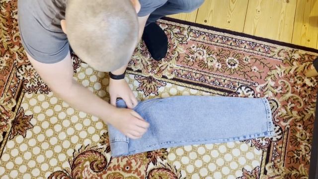 3 Clever Ways to Fold Overalls (Step-by-step guide)