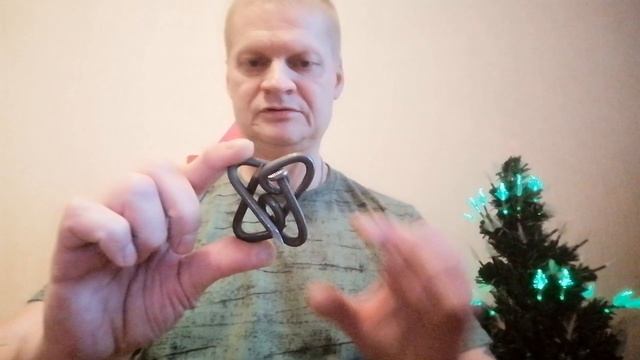 Маленькая фигура из двух гвоздей 200. 6