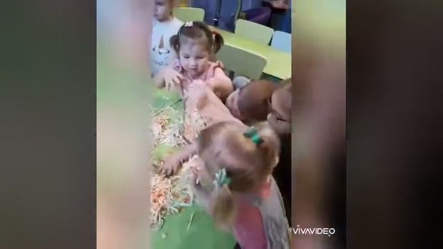Мы капусту рубим, рубим, .. и едим