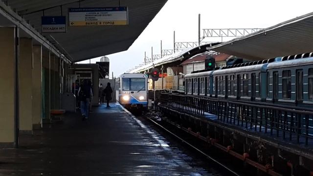"Ока" и Еж3/Ем-508Т на станции Выхино