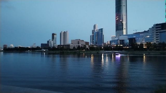 Прогулки на лодке в Екатеринбурге