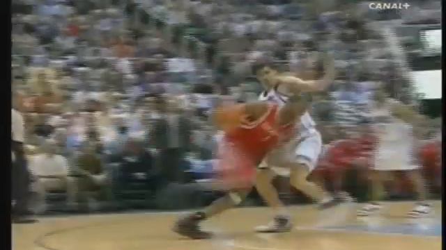 T-Mac spectacular layup [R1G3 '07 Playoffs]