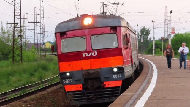 Электропоезд ЭД2Т-0018 станция Шемякино 8.06.2020