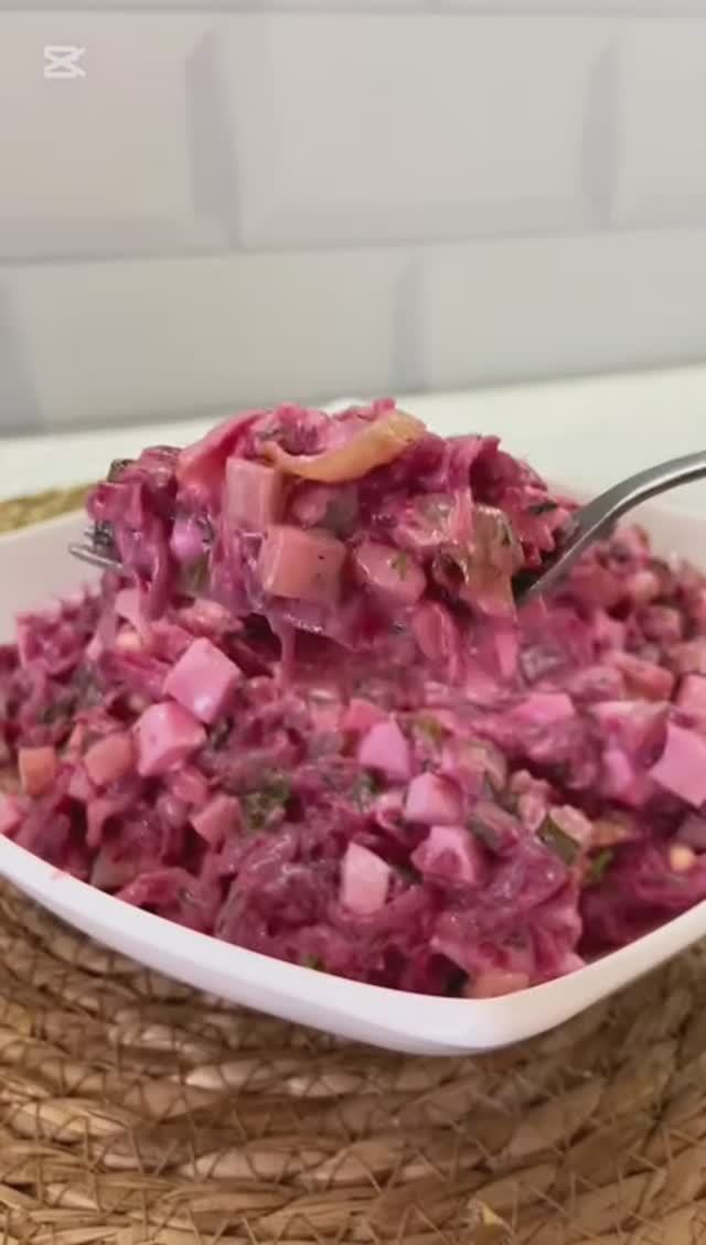 Салат со свеклой и луком