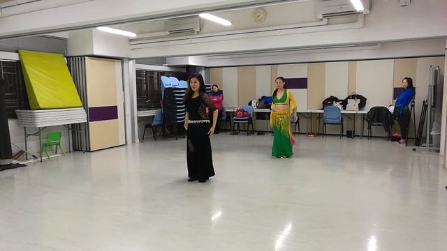 Lily莉莉肚皮舞 Anna Dana 初級班