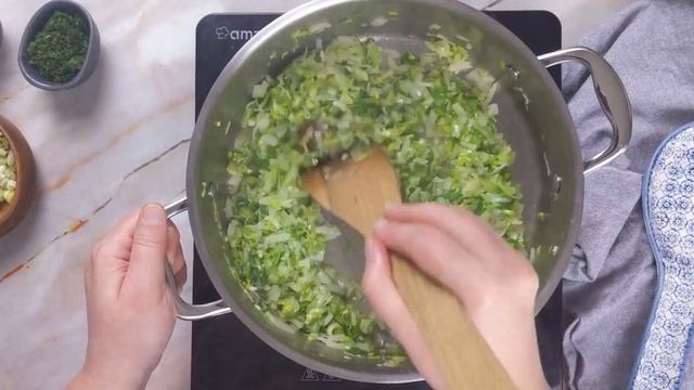 Mediterranean Squid Stew With Spinach (Καλαμάρι με Σπανάκι)