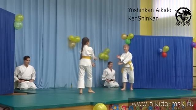 Short demonstration aikido Yoshinkan at School 222