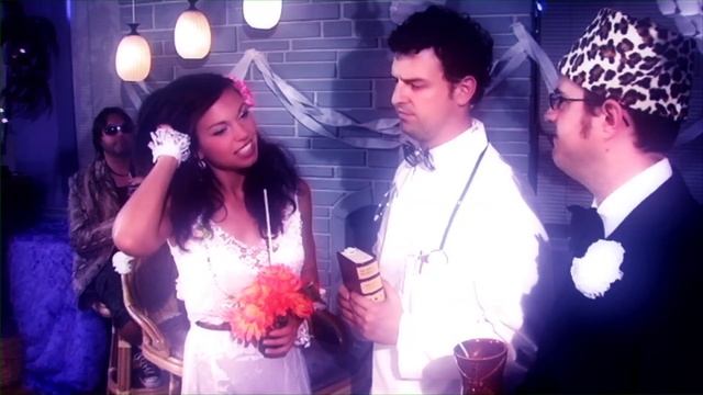 The Wedding - Tiki Bar TV