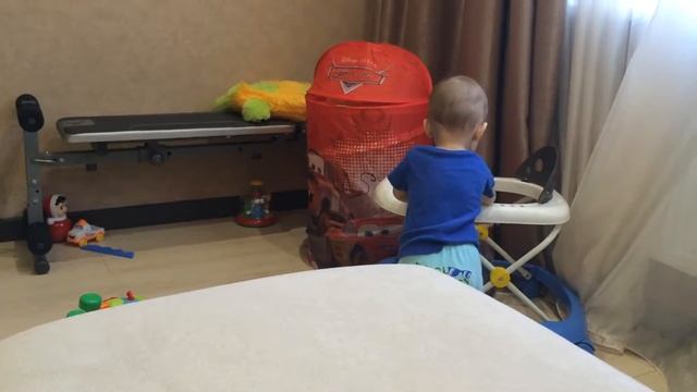 Вот так Макар добивается своего 🙈