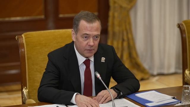 Дмитрий Медведев провёл встречу с Генеральным секретарём Монгольской народной партии