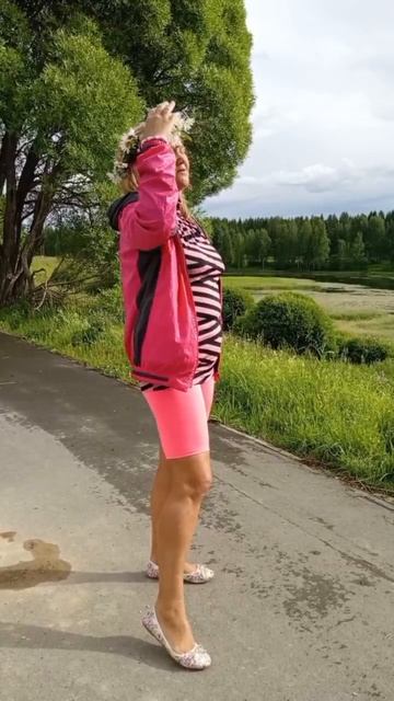 720p_ПЕСЕНКА_ПРО_РОССИЮ_С_ВЫРАЖЕНИЕМ