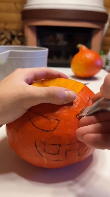 Как сделать тыкву на Хелуин🎃