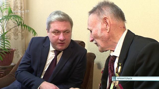 18.02.2025 Глава Архангельска вручил юбилейную медаль Станиславу Цветкову